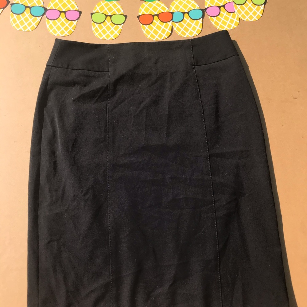 LIKE NEW WHBM PENCIL SKIRT SIZE 6